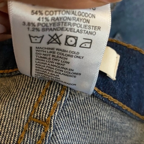 New high waist Jean shorts size large - Picture 3 of 3